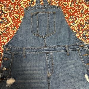 Women’s overall shorts, size 12.